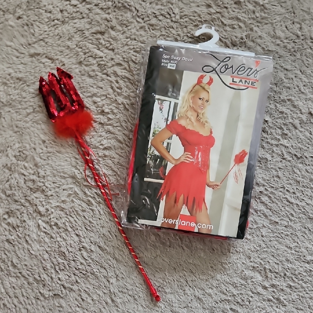 *PRICE FIRM* New Lover's Lane NWT Sexy Red Devil Costume with Pitchfork